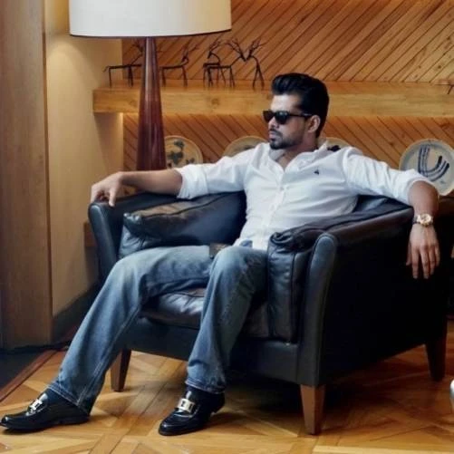 Download Galbaat Arjan Dhillon mp3 song