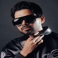 Download Gulaban Wangran Arjan Dhillon mp3 song, Gulaban Wangran Arjan Dhillon full album download