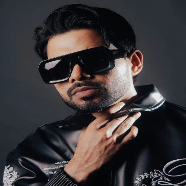 Download Gulaban Wangran Arjan Dhillon mp3 song, Gulaban Wangran Arjan Dhillon full album download
