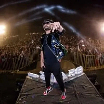 Download Aisha Gal Mithi Mithi Bol Remix Dj Shadow Dubai mp3 song, Aisha Gal Mithi Mithi Bol Remix Dj Shadow Dubai full album download