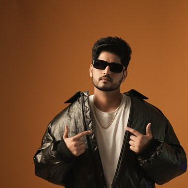 Gurnam Bhullar mp3 songs download,Gurnam Bhullar Albums and top 20 songs download